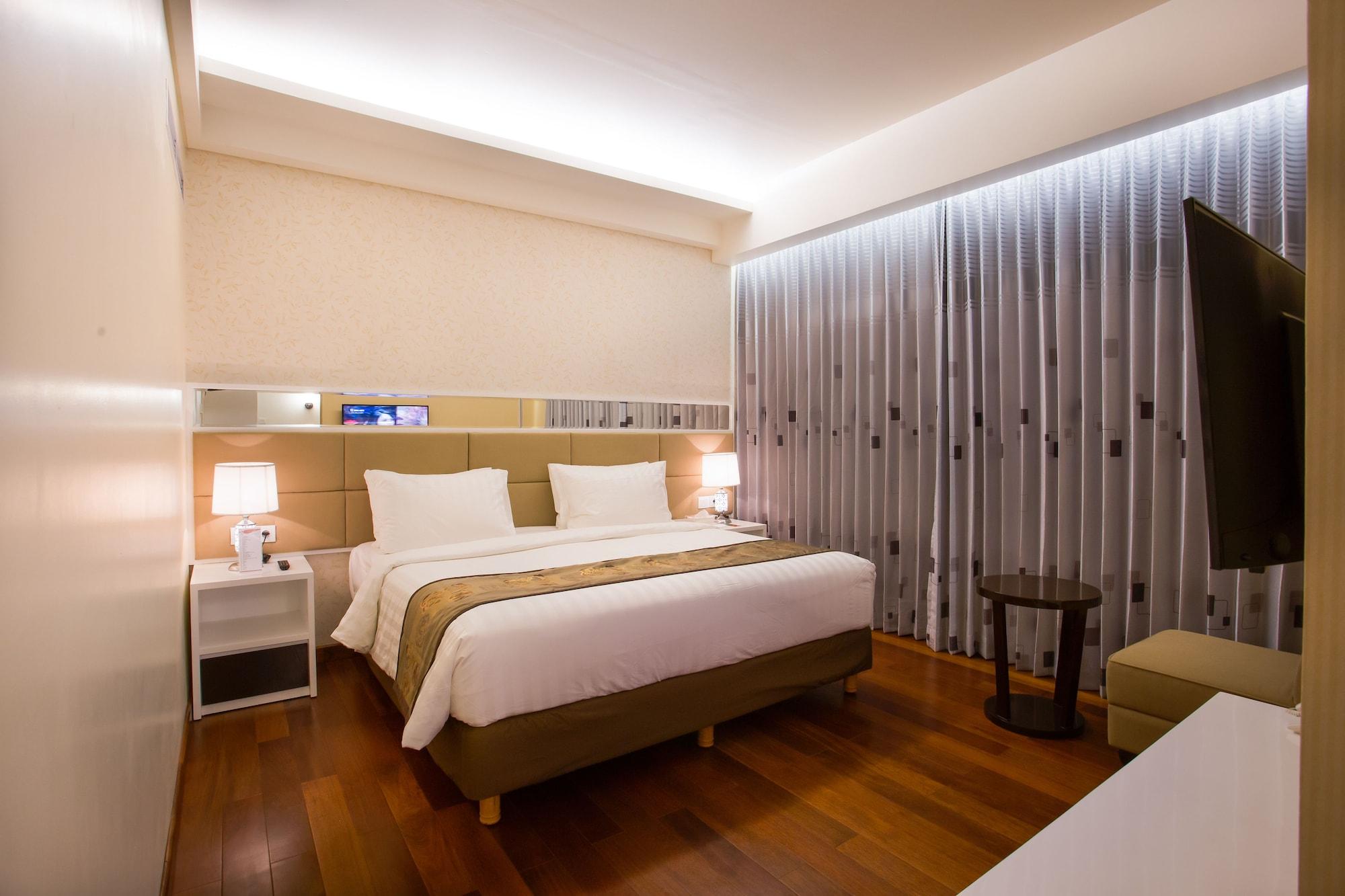 Golden Palace Lombok 4* Mataram